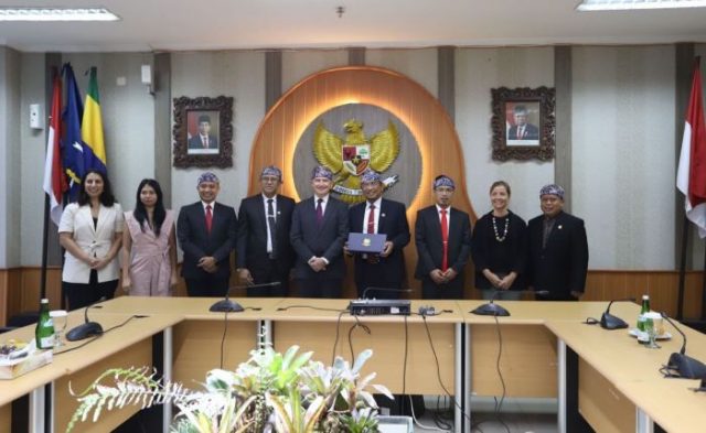 Dubes Inggris Kunjungi DPRD Kota Bandung