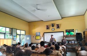 Siswa - Siswi SDN Giriharja Mendapat Pembinaan Dari Polisi