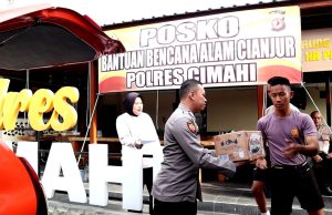 Polisi Terus Kirim Bantuan Sembako untuk Masyarakat Terdampak Bencana Gempa Bumi di Kab. Cianjur