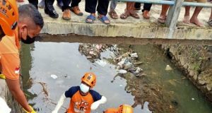 Warga Dikagetkan dengan Penemuan Jasad Bayi Mengambang di Sungai Dalem Suba Purbaratu