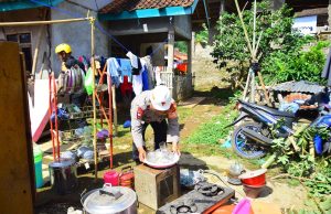 Polri Siap Bantu Warga Bersihkan Puing-puing Bekas Reruntuhan Agar Bisa Kembali ke Rumah