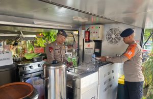 Polri Sajikan Makanan Sehat dan Bergizi untuk Anggota yang Bertugas Evakuasi Gempa Cianjur