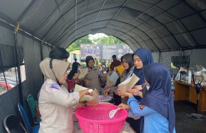 Setiap Hari Polri Siapkan Masakan di Dapur Umum untuk Para Korban Gempa Bumi Cianjur