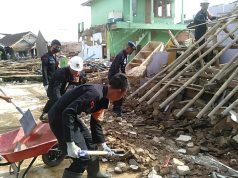 Tim Satgas Recovery Masih Melaksanakan Pembersihan Puing dan Material Bangunan Pasca Gempa di Beberapa Titik Lokasi
