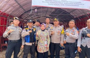 Menteri Sosial RI Lakukan Kunjungan Kerja Ke Posko Penanggulangan Bencana dan Pengungsian di Wilayah Desa Jambudipa Kec. Warungkondang Kab. Cianjur