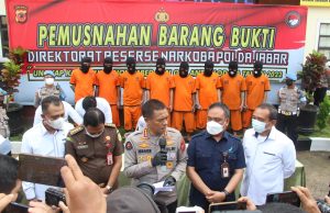Polda Jabar Musnahkan Barang Bukti Narkoba dan Puluhan Ribu Butir Barang Haram