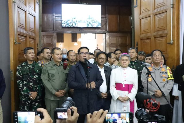 Kapolda Jabar Dampingi Gubernur Jawa Barat Bersama Forkopimda Cek Gereja Katedral Kota Bandung