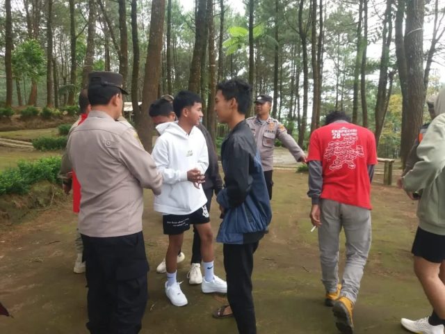 Libur Nataru, Polisi Berikan Himbauan Kamtibmas Pada Pengunjung di Tempat Wisata