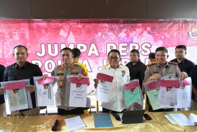 Polda Jabar Ringkus Mantan Kepala Desa yang Melakukan TP Korupsi