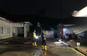 Polri Kirimkan Personel Tanggap Darurat Bencana Alam Pasca Angin Puting Beliung