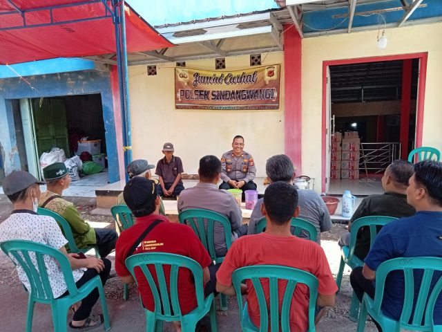 Program Jumat Curhat Sebagai Media Pererat Silaturahmi Kamtibmas