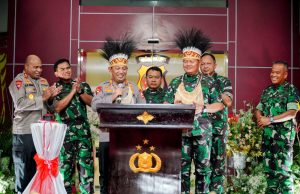 Panglima TNI dan Kepala Staf Resmikan Polda Papua Baru, Kapolri: Wujud Sinergitas Makin Kokoh Panglima TNI dan Kepala Staf Resmikan Polda Papua Baru, Kapolri: Wujud Sinergitas Makin Kokoh