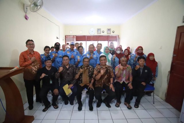 Hadiri Pelantikan Pengurus RW di Kelurahan Jamika, Tedy Rusmawan Berikan Sambutan Mengenai PIPPK Hadiri Pelantikan Pengurus RW di Kelurahan Jamika, Tedy Rusmawan Berikan Sambutan Mengenai PIPPK