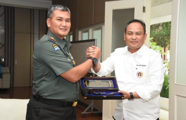 Pangdam III Siliwangi Ajak PWI Jabar Perangi Berita Hoax