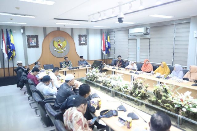 DPRD Kota Bandung Terima Audiensi AMPUHIS Bahas Usulan Raperda Pencegahan LGBTQ