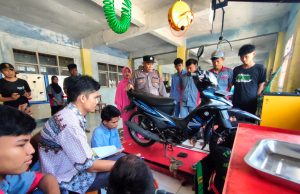 Ada Polisi Inspiratif yang Rela Sisihkan Gajinya untuk Biayai Ratusan Anak Tak Mampu