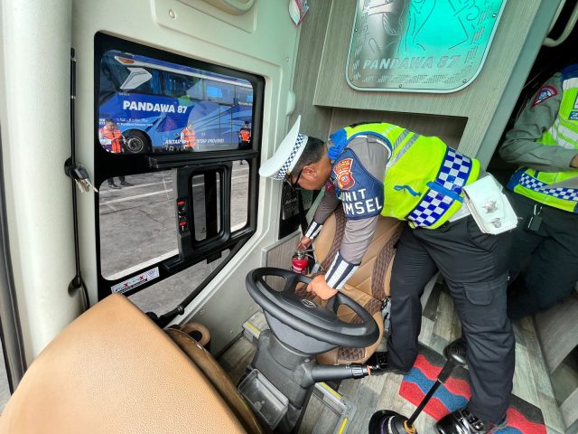 Polisi Cek Kesiapan Otobus Jelang Ops Ketupat Lodaya