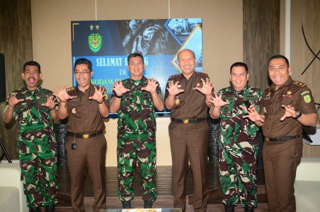Pangdam III/Siliwangi Bahas Kolaboratif dengan Kejati Jabar demi Stabilitas Wilayah