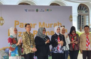 Antusias, Warga Serbu Bazaar Ramadan bank bjb 1444H di Gedung Sate (1)
