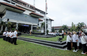 Kadisdik Jabar Pimpin Apel Hari Pertama Masuk Kerja Pasca Libur Idulfitri 1444 Hijriah