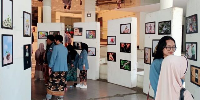 Mahasiswa Ilmu Komunikasi UPI Angkatan 2022 Gelar Pameran Fotografi 'NAWASENA Merakit Asa Untuk Bumi & Manusia'