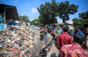 Sempat Overload, Penumpukan Sampah di Sejumlah TPS Kota Bandung Mulai Menurun