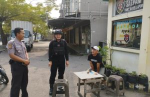 Ciptakan Situasi Kamtibmas Kondusif, Sat Brimob Polda Jabar Sambangi Perumahan Warga