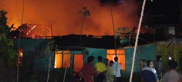 Kebakaran Tiga Rumah Permanen, Polisi Cek TKP
