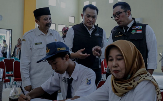 Wahyu Mijaya Apresiasi Pelayanan PPDB di Semua Satuan Pendidikan di Jabar Wahyu Mijaya Apresiasi Pelayanan PPDB di Semua Satuan Pendidikan di Jabar
