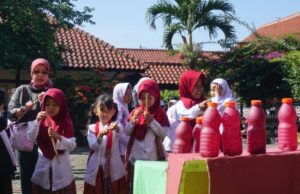 ISBI Gelar Kegiatan Nyampeur Sebagai Sarana Komunikasi Budaya