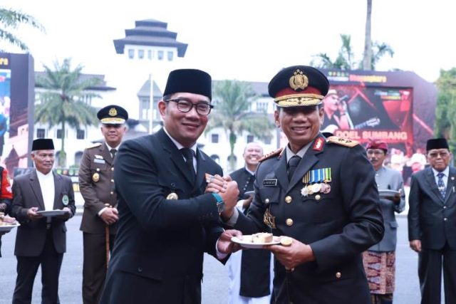 Polda Jabar Gelar Upacara Hari Bhayangkara Ke – 77 Di Lapangan Gasibu Bandung Polda Jabar Gelar Upacara Hari Bhayangkara Ke – 77 Di Lapangan Gasibu Bandung