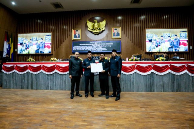 Paripurna DPRD Kota Bandung Sahkan Raperda Tentang Pertanggungjawaban Pelaksanaan APBD 2022