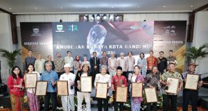 10 Insan Budaya Kota Bandung Raih Penghargaan