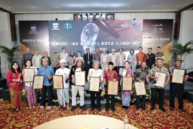 10 Insan Budaya Kota Bandung Raih Penghargaan