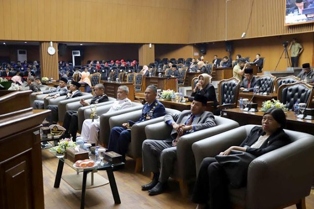 DPRD Kota Bandung Bersama Unsur Pimpinan Daerah Saksikan Pidato Kenegaraan Presiden