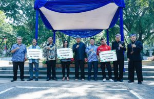 Pemkot Bandung Salurkan Bantuan Tunai Bagi Ribuan KK Terdampak Citarum Harum