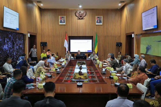 Bambang Tirtoyuliono Ajak Forum TJSL Turut Atasi Sampah dan Banjir