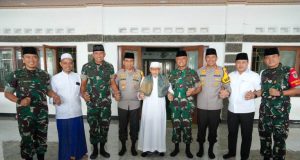 Pangdam IIISiliwangi Bersama Kapolda Jabar Silaturahmi ke Sejumlah Pesantren di Bogor