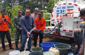 BRI Peduli Salurkan Air Bersih ke Beberapa Wilayah di Jawa Barat Terdampak El Nino