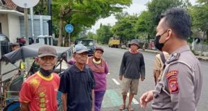 Polisi Pembinaan Etika Berlalu Lintas ke Masyarakat di Terminal