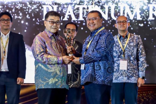 bank bjb Kembali Raih Platinum Rank Asia Sustainability Reporting Rating 2023 (1)