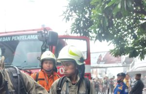 6 Unit Armada Pemadam Kebakaran Berhasil Padamkan Kebakaran Pasar Baru