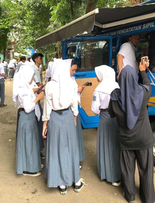 Mepeling Disdukcapil Hadir di SMAN 8 Kota Bandung Mepeling Disdukcapil Hadir di SMAN 8 Kota Bandung