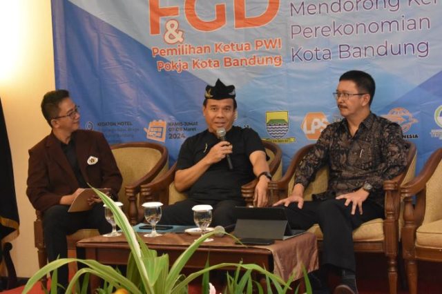 PWI Pokja Kota Bandung Gelar FGD Diikuti Mahasiswa Berbagai Universitas (1)