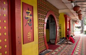 Bergaya Arsitektur Tionghoa, Masjid Lautze 2: Pusat "Log In" di Kota Bandung