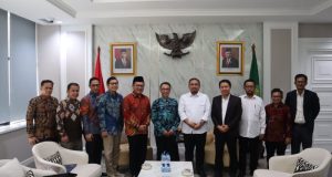 Bertemu dengan Menag, Faizal Rochmad Djoemadi Tegaskan PosIND Siap Kirim Kargo Jemaah Haji Kembali ke Tanah Air