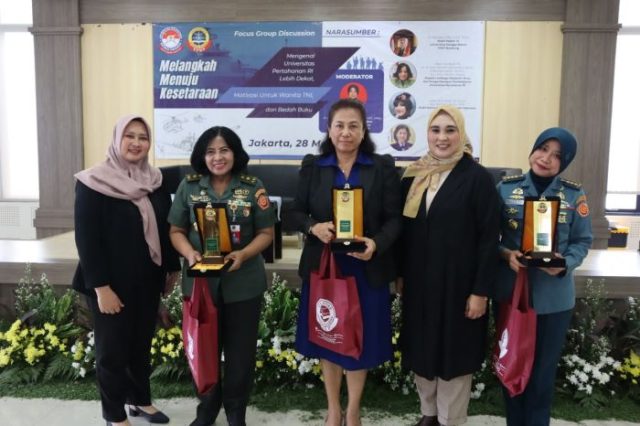 Dr Nurhaeni Sikki Bedah Buku 'Melangkah Menuju Kesetaraan' di FGD Unhan RI