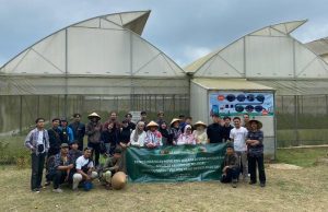 Tim PKM USB - Mitra Studi Banding ke Kawasan Agro Edu Wisata Eptilu Garut