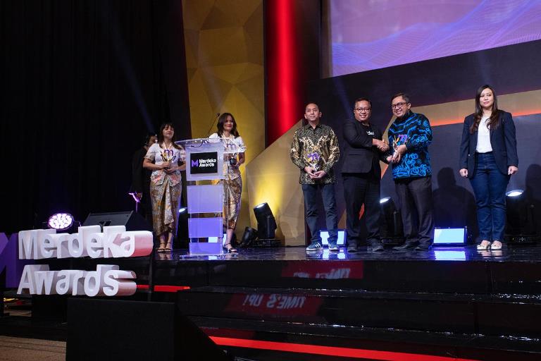 bank bjb Raih Merdeka Awards 2024 Kategori CSR untuk Negeri (2)