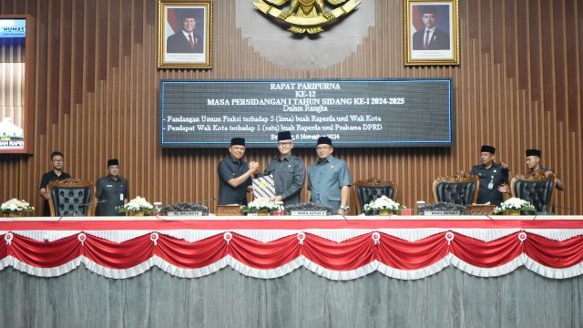 DPRD Kota Bandung Gelar Paripurna Pandangan Umum Fraksi Terhadap Rancangan Perda